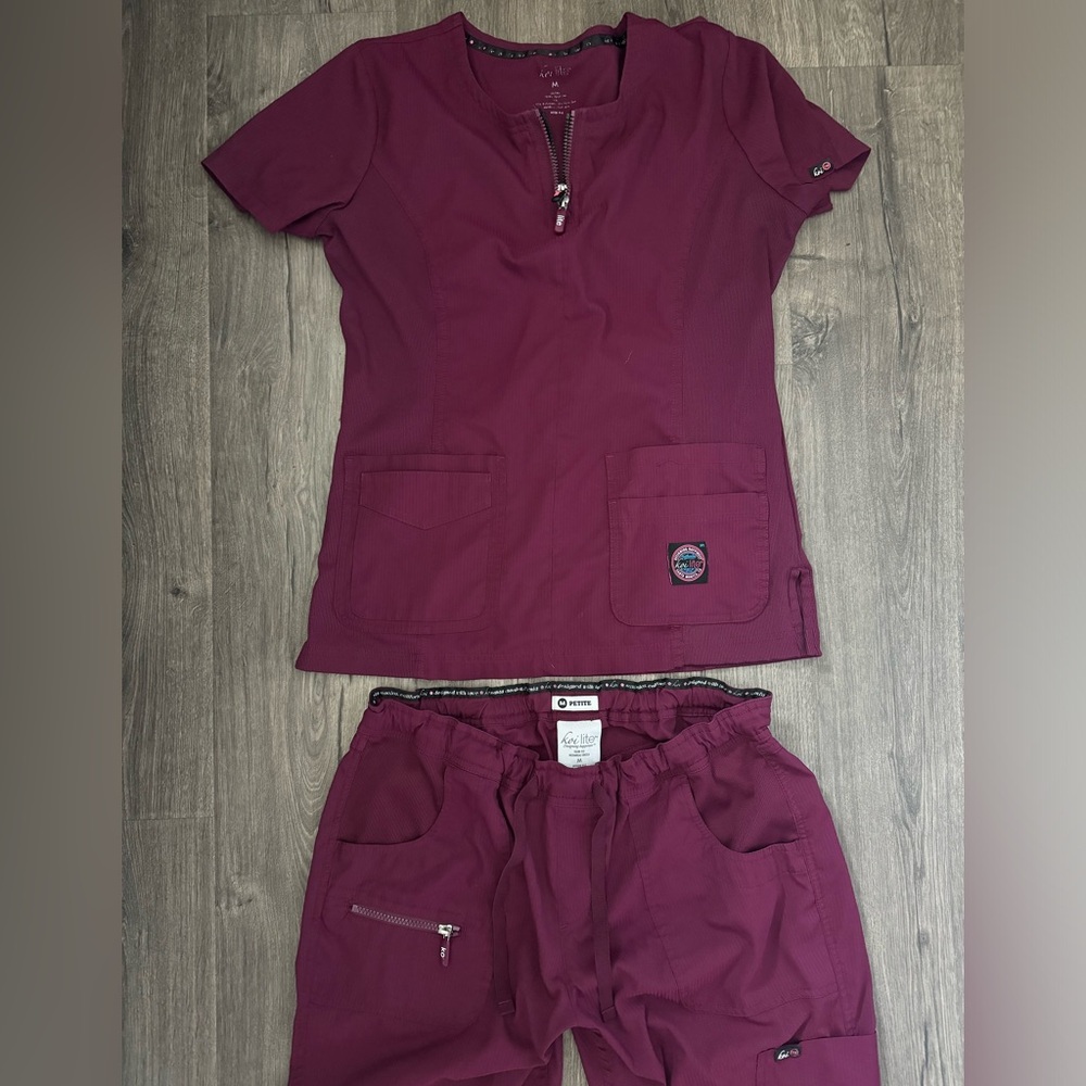 Koi Lite Peace Scrub Pants Sz M
